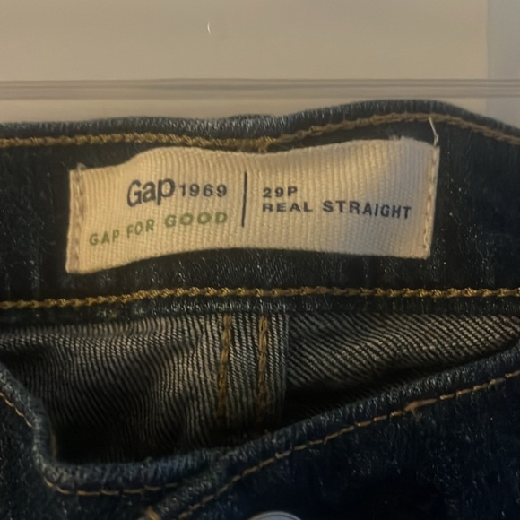 NWOT! Women’s Gap 29P Real Straight Jeans. Gap for Good - Picture 3 of 9